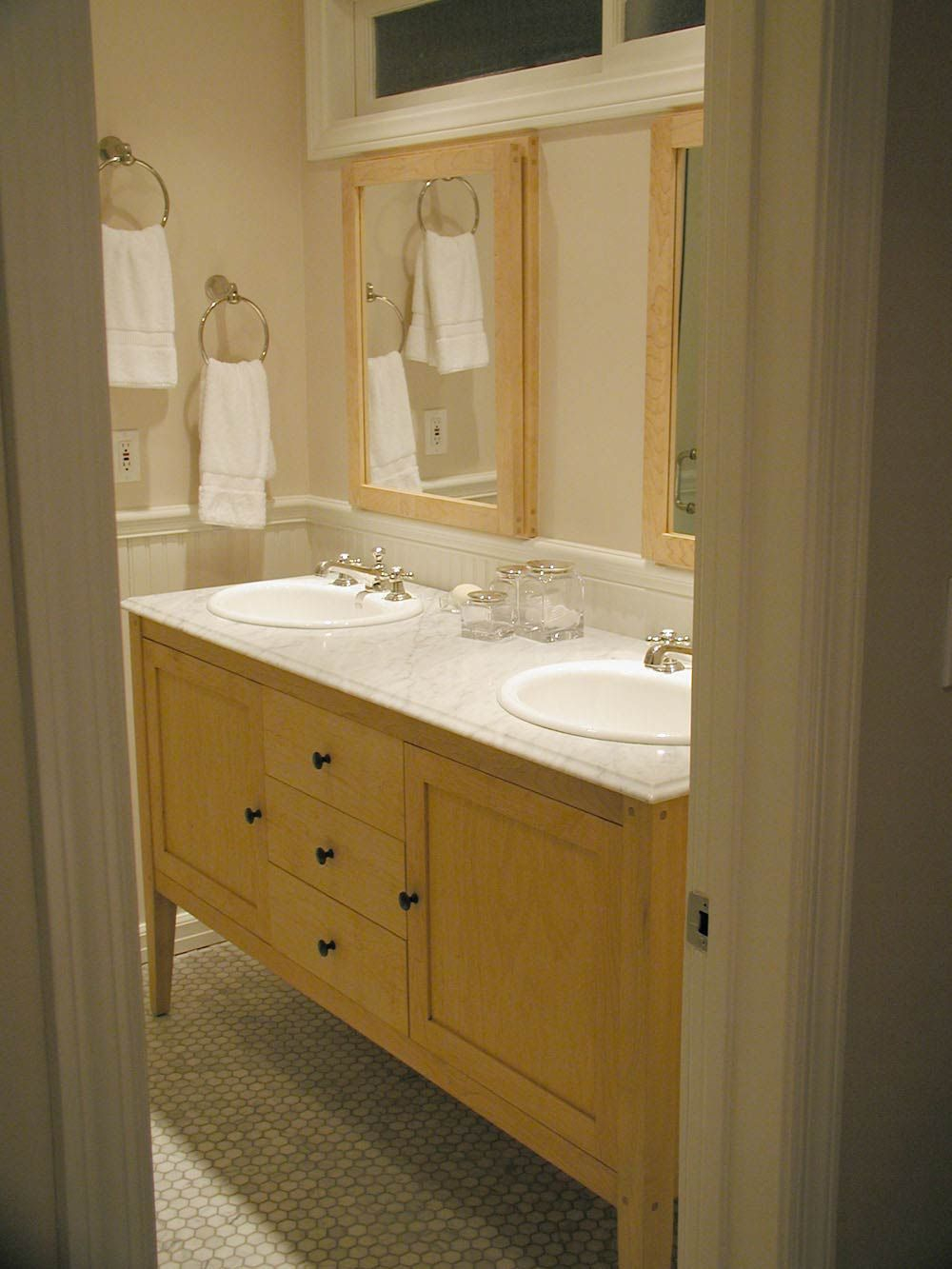 Maple Vanity With Light Sink Like The Framed Mirrors And with regard to measurements 1000 X 1333