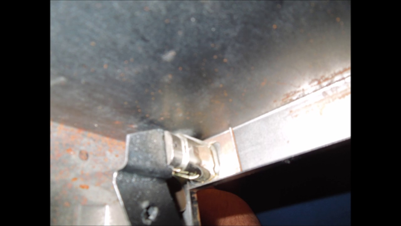 Amateur Locksmith Fixing A Filing Cabinet Lock Old Sneelocks pertaining to measurements 1280 X 720