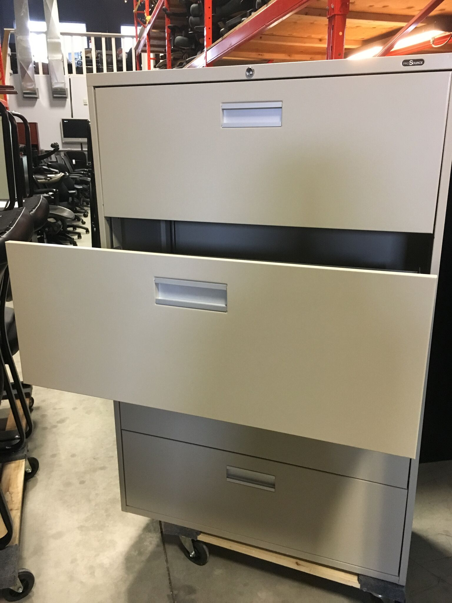 Filing Cabinets in dimensions 1536 X 2048