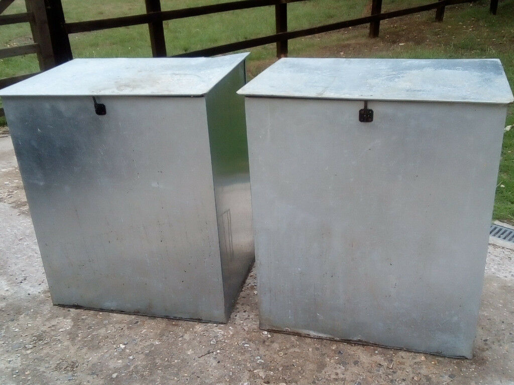 Large Metal Steel Galvanised Feed Grain Storage Bin Box regarding proportions 1024 X 768