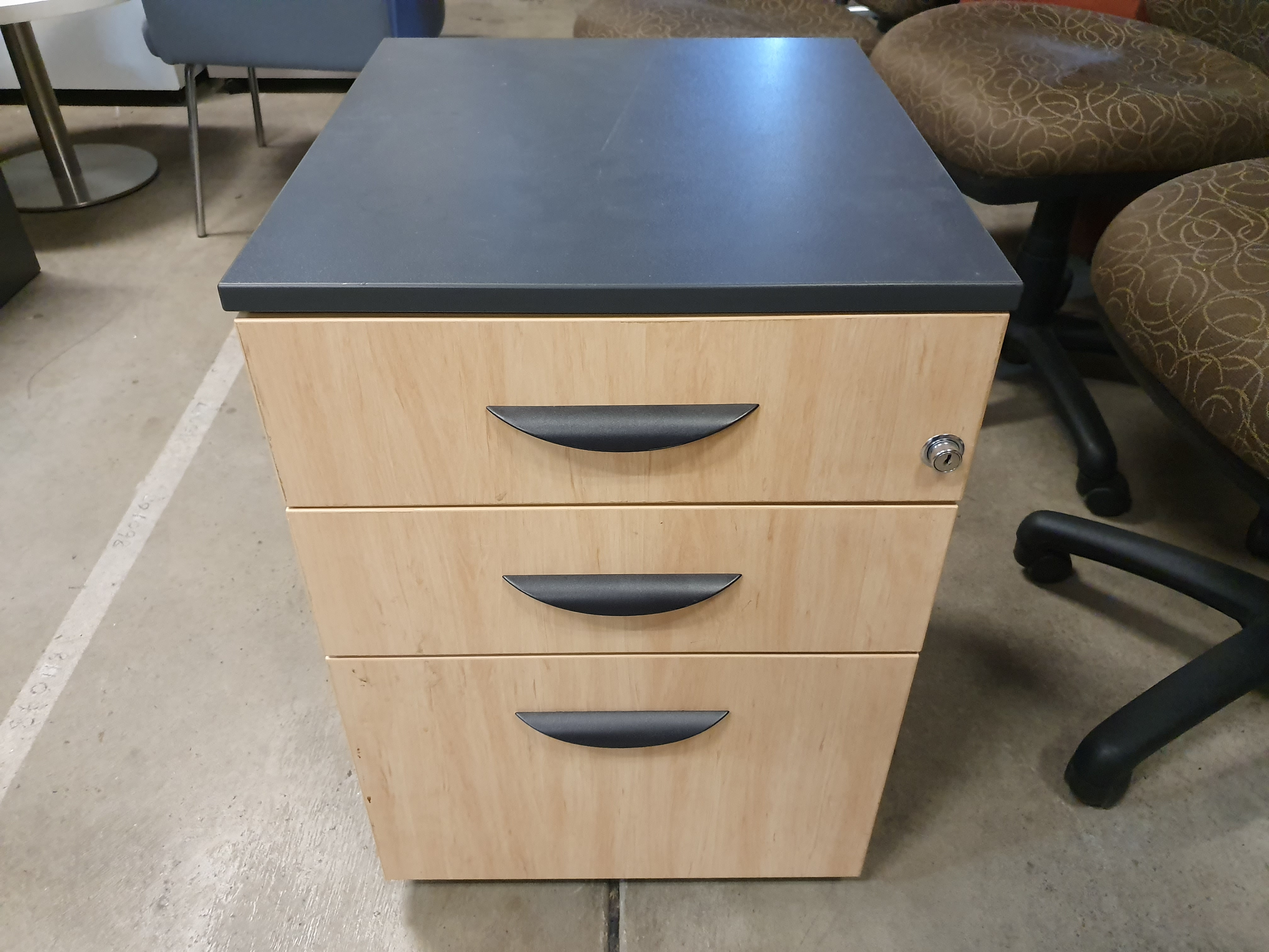 Secondhand Office Cabinets Mobile Pedestals Filing Cabinets intended for proportions 4032 X 3024