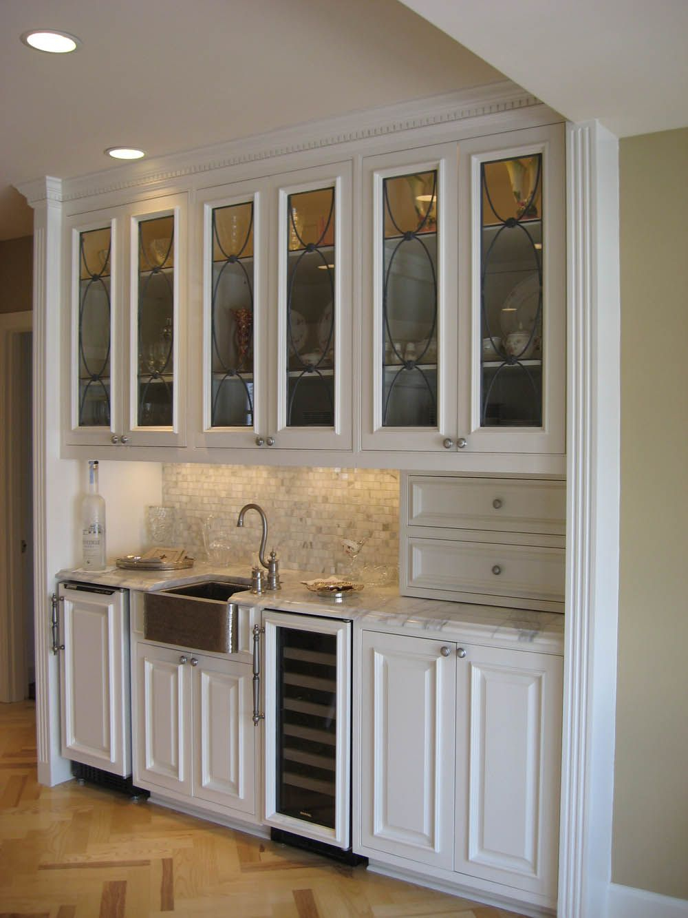Custom Wet Bar I Love The Ba Size Farmhouse Sink And The for dimensions 1000 X 1333