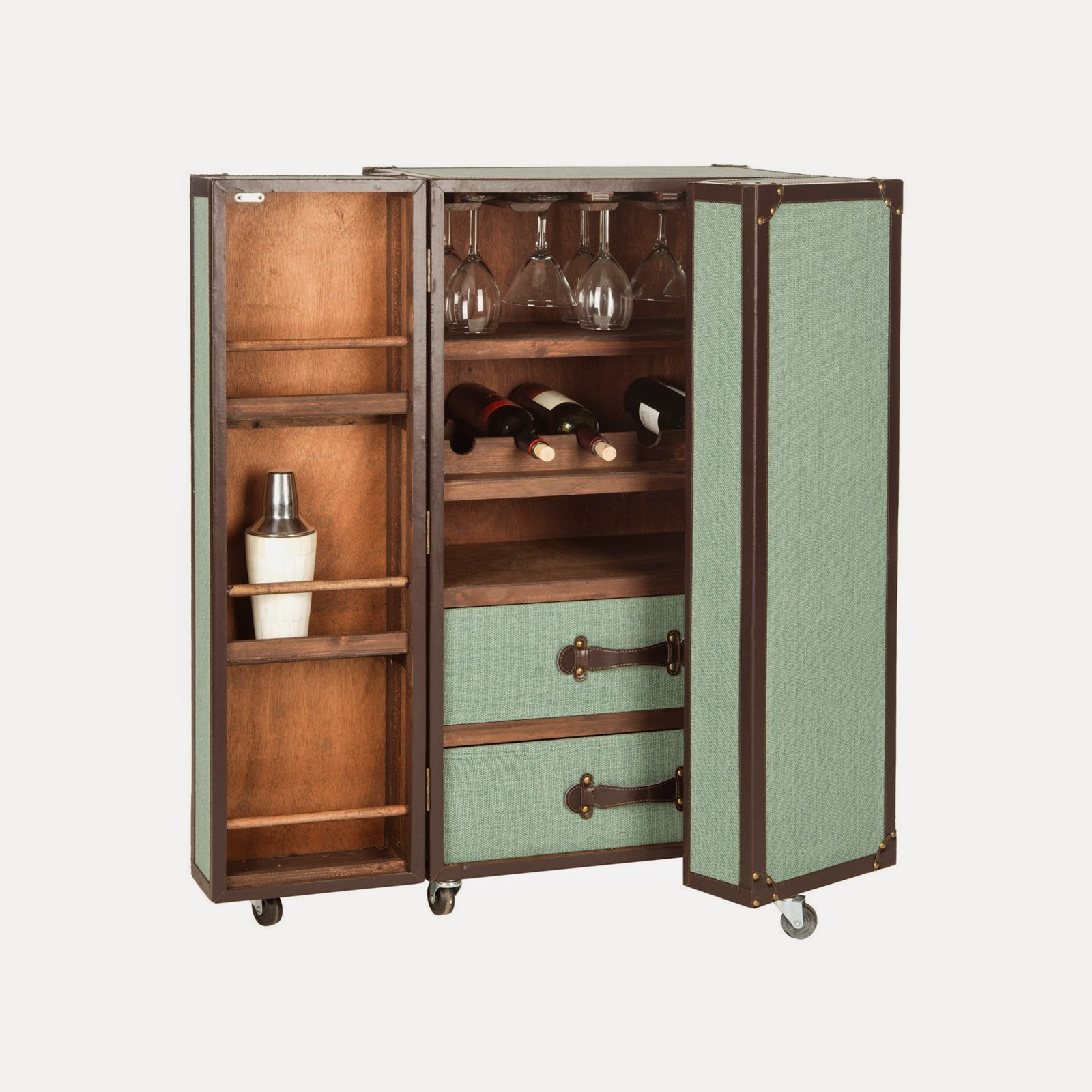 Nag On The Lake Steamer Trunk Bar Cabinet with regard to size 1600 X 1600