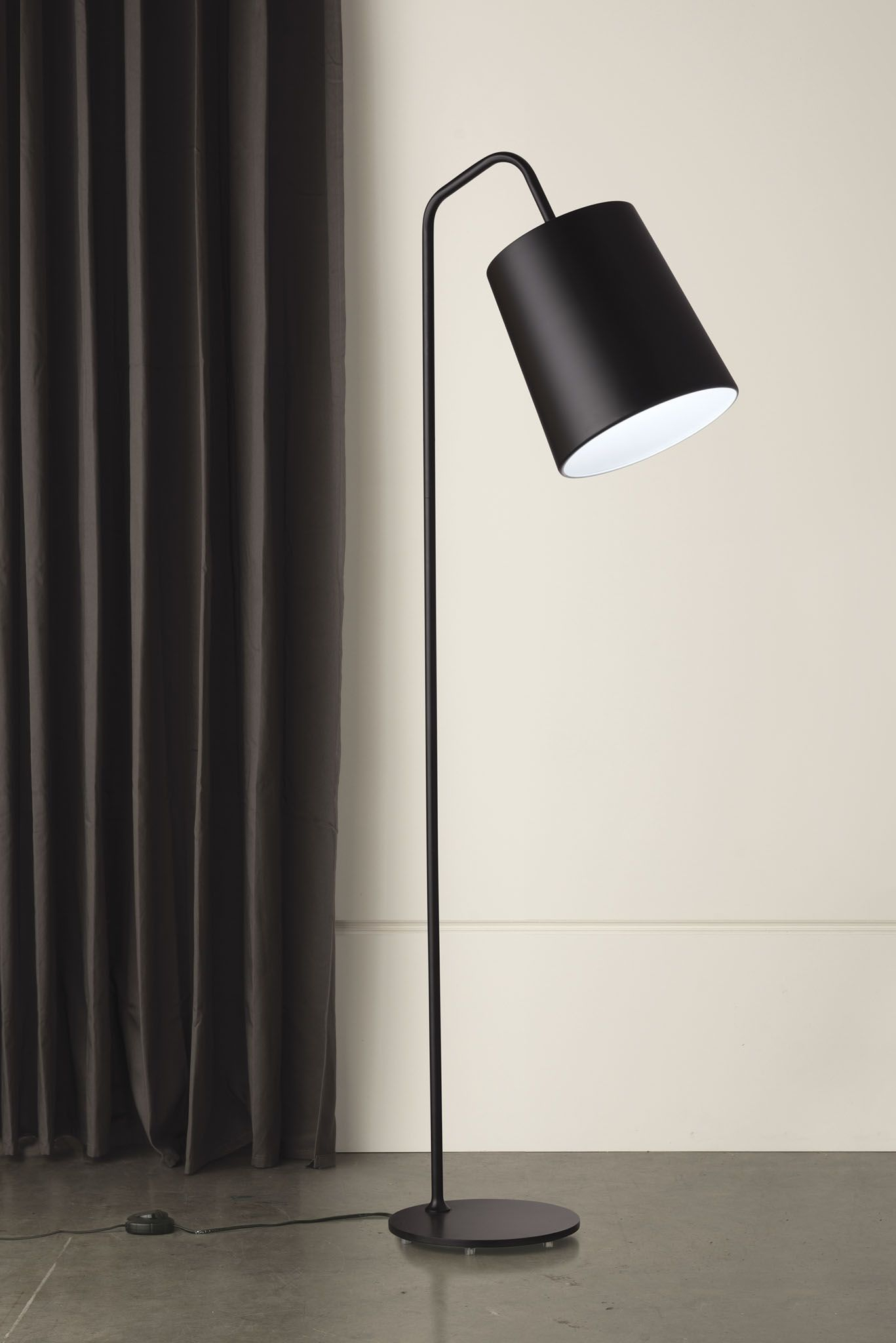 1034 Evora Floor Lamp In Black Black Contemporary Floor with regard to proportions 1367 X 2048