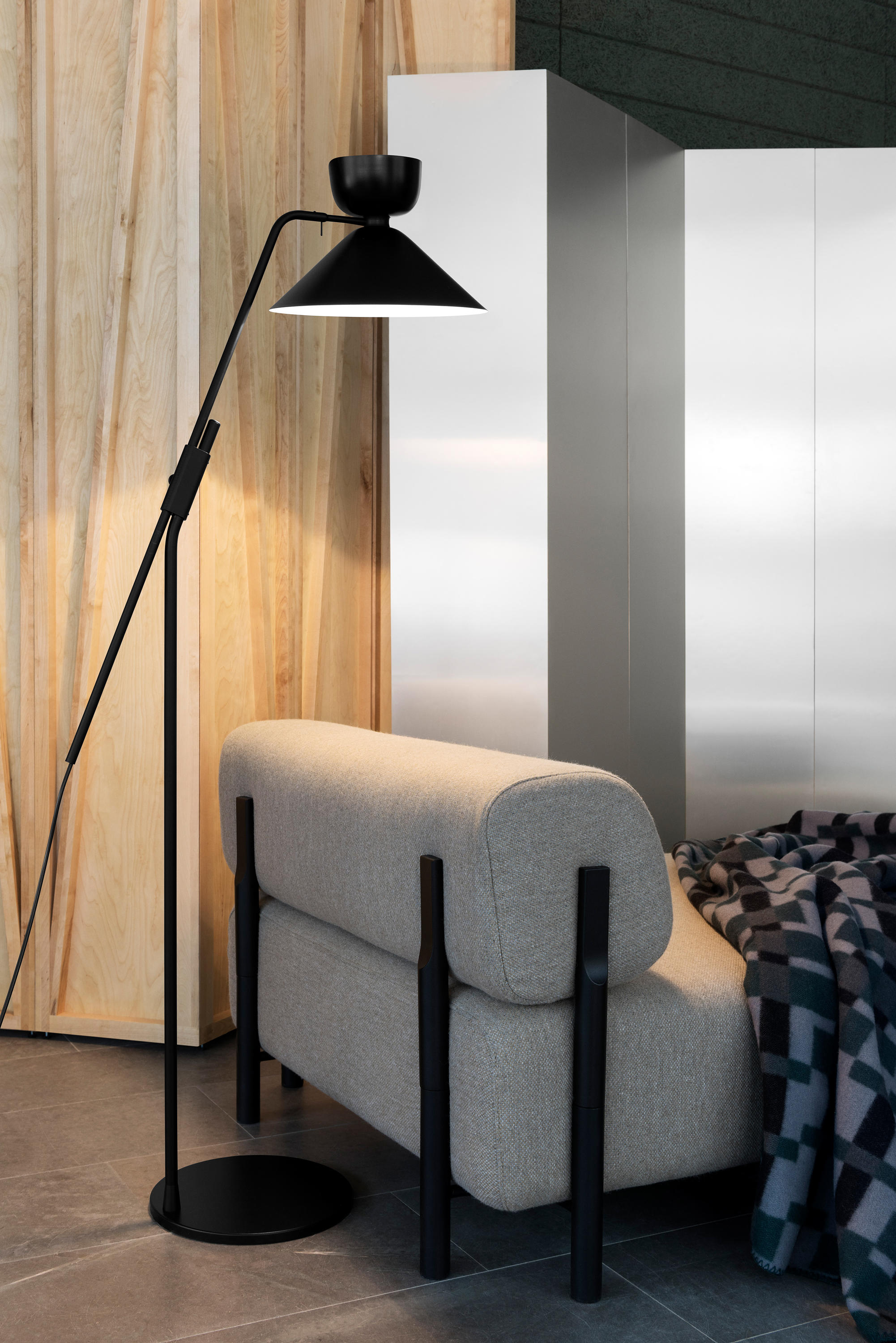 Alphabeta Floor Lamp Euuk Plug Black Architonic regarding proportions 2002 X 3000