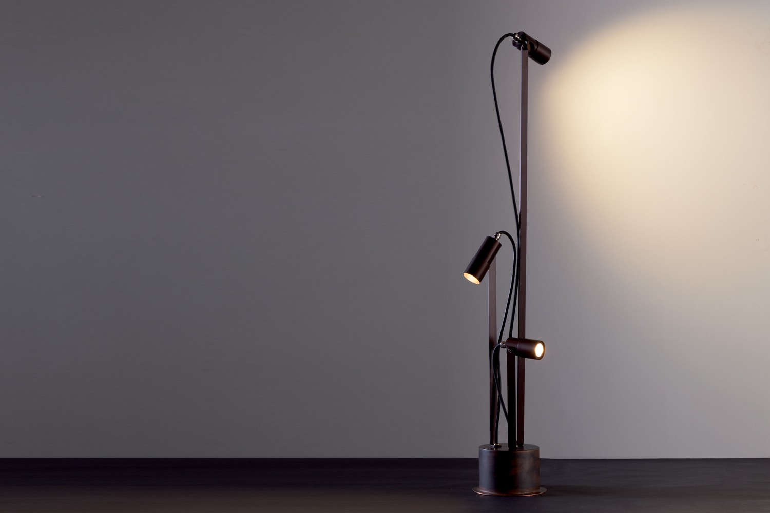 Antonangeli Regolo F6 Floor Lamp Triple Spotlight in dimensions 1500 X 1000