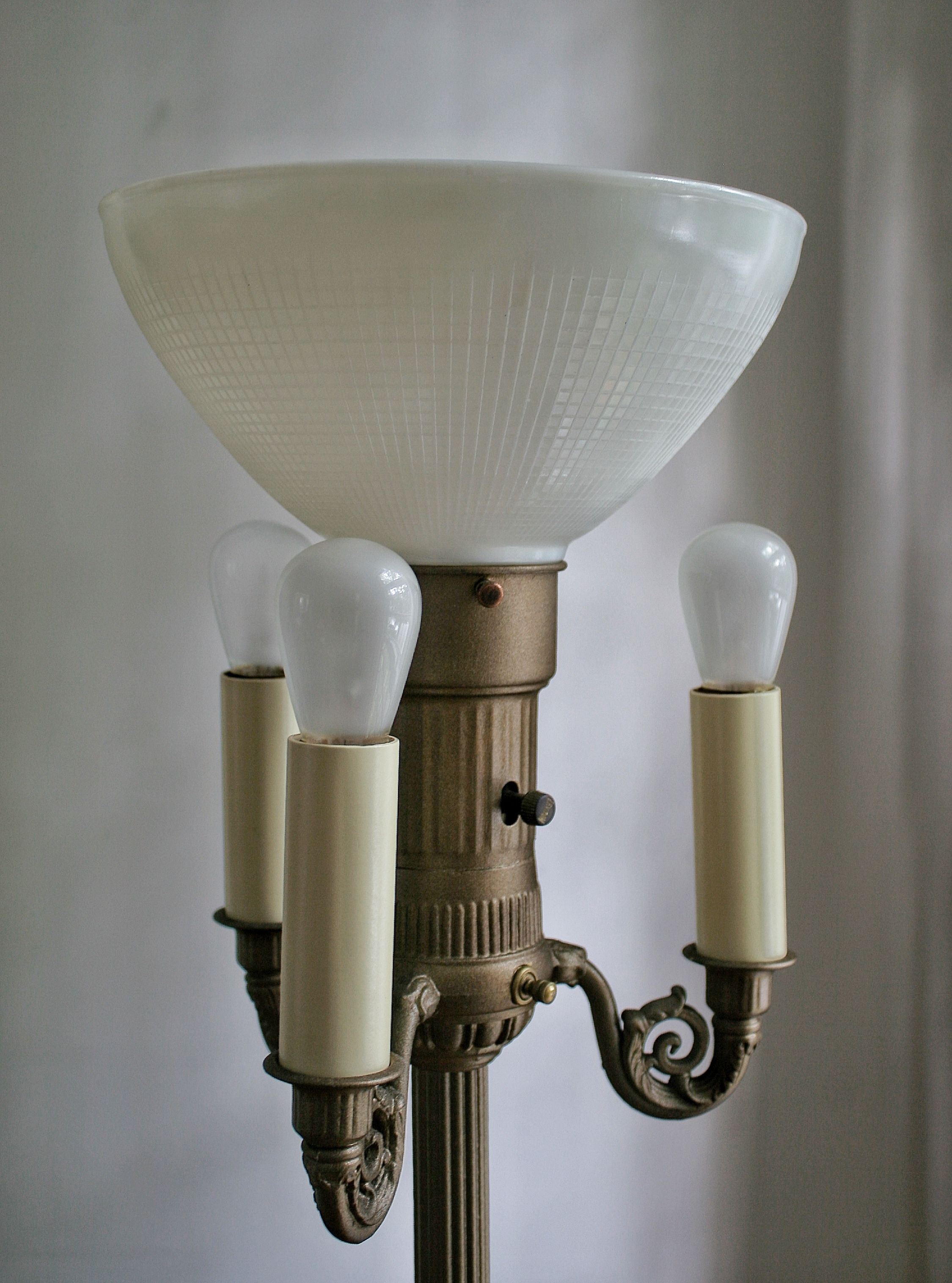 Diy Floor Lamp Refresh Diy Floor Lamp Antique Floor Lamps regarding measurements 2250 X 3032