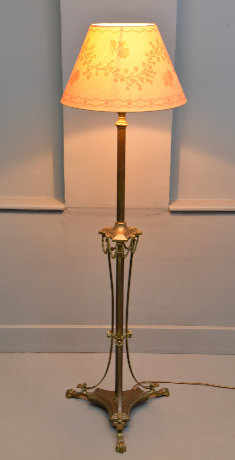 Elegant Edwardian Brass Standard Lamp within dimensions 817 X 1600