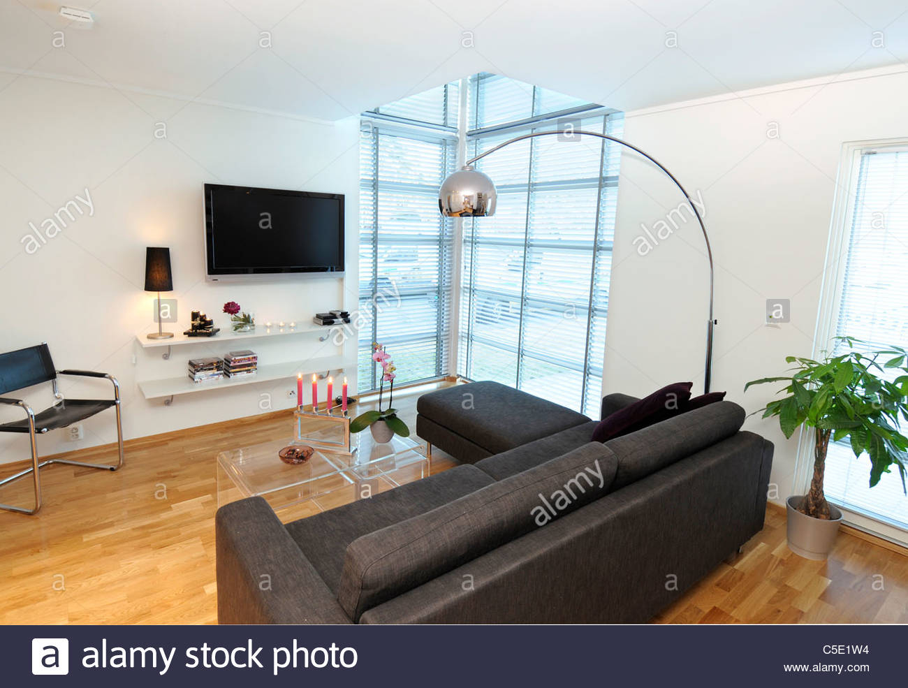 Floor Lamp Stockfotos Floor Lamp Bilder Alamy in proportions 1300 X 985