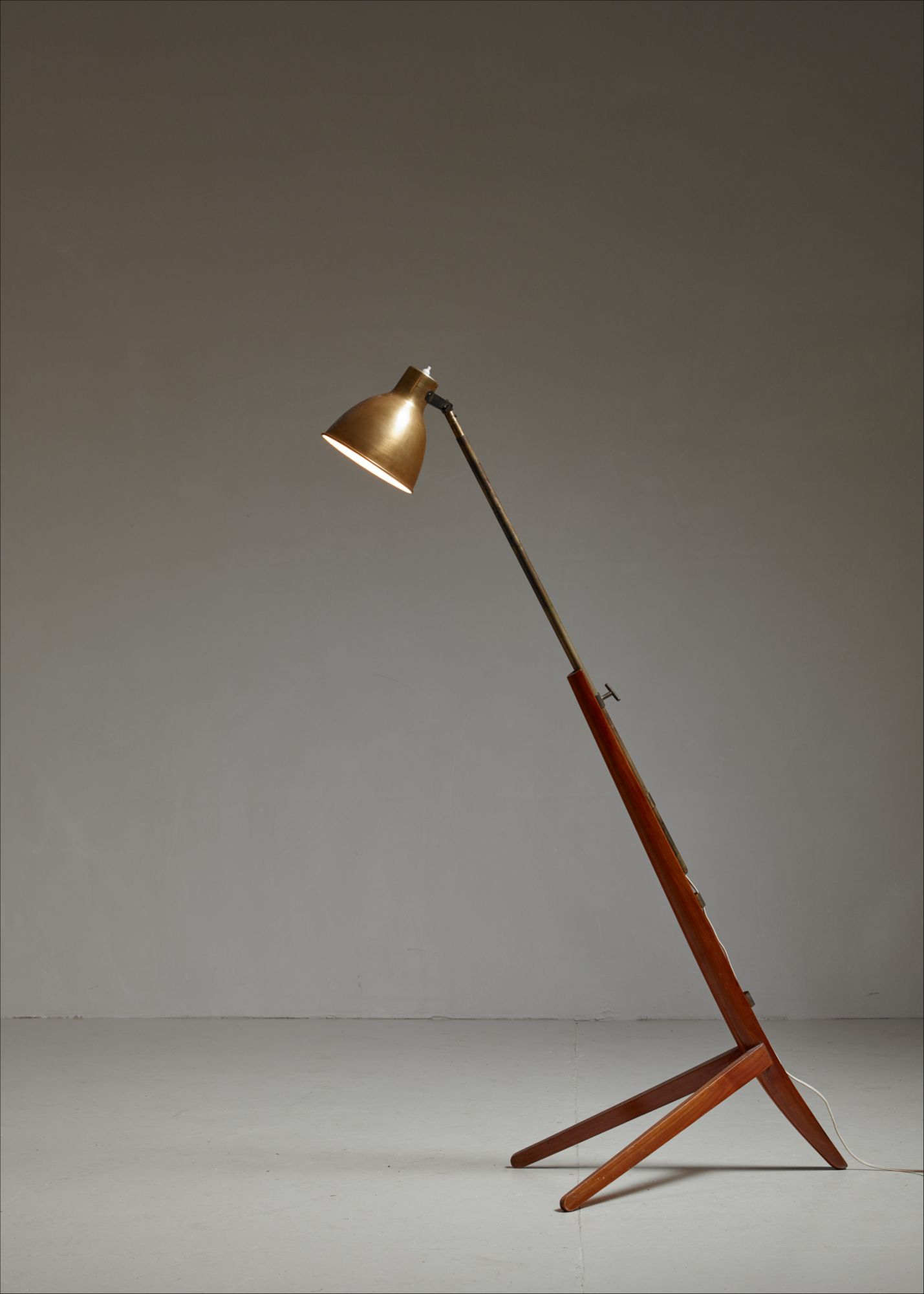 Franco Albini Very Rare Mitragliera Floor Lamp Italy 1940 inside size 1429 X 2000