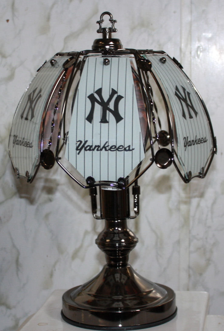 New York Yankees Small Sp Touch Lamp in size 739 X 1091
