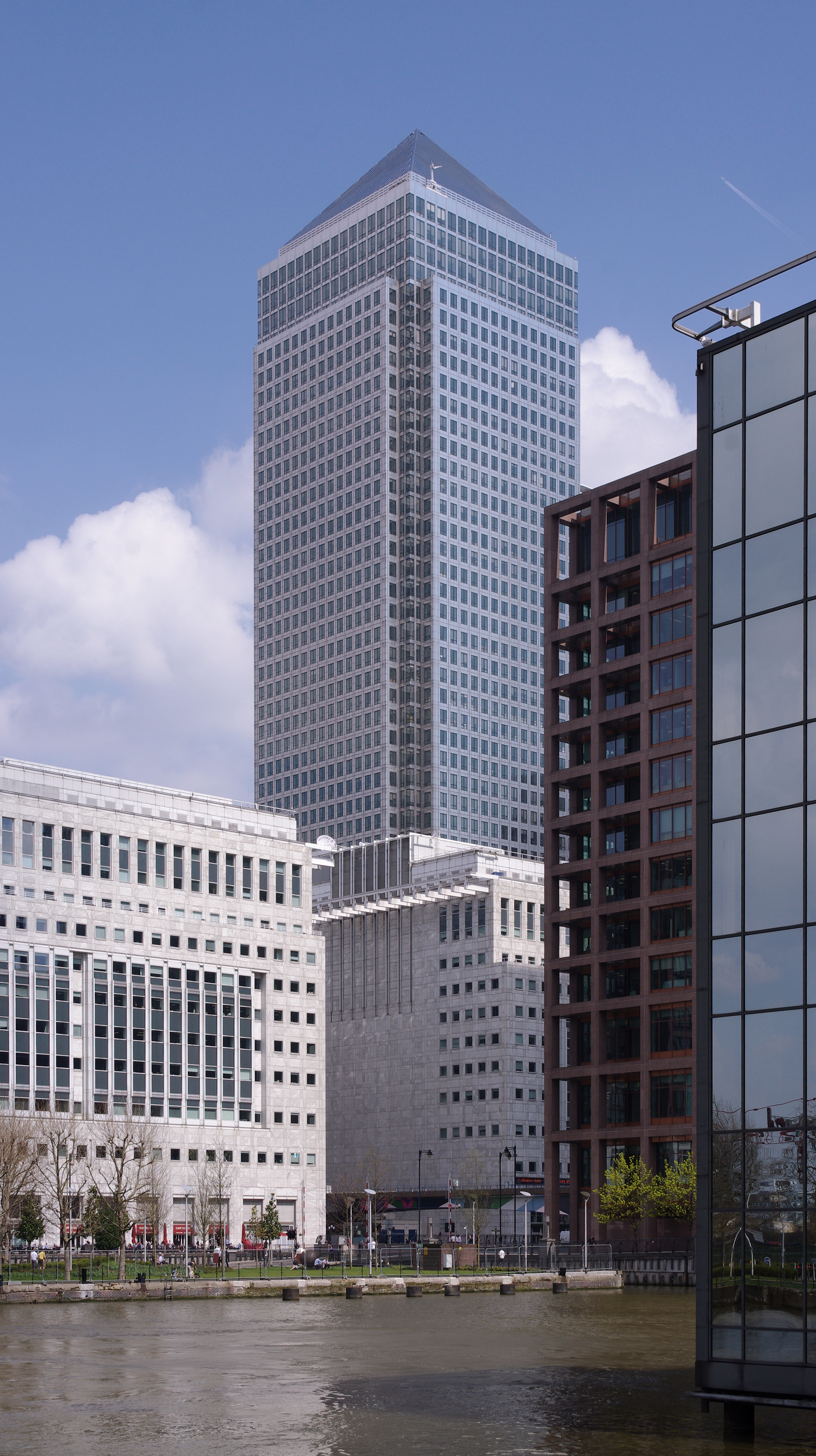 One Canada Square Wikipedia inside size 2308 X 4117