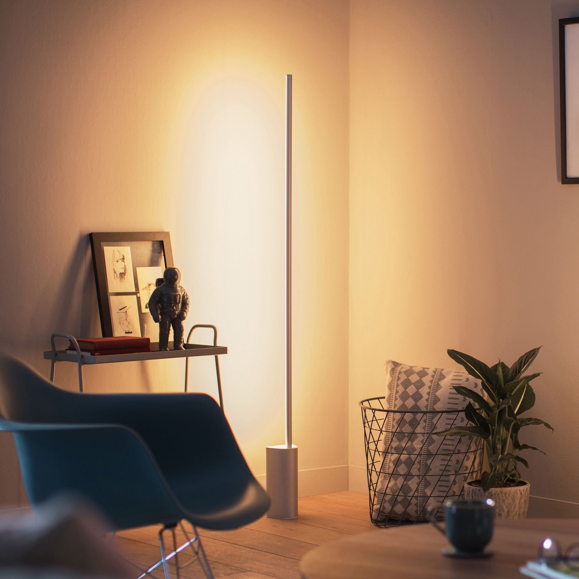 Philips Hue Led Floor Lamp Signe Aluminium Silver White And Color Ambiance 2500lm within size 2000 X 2000