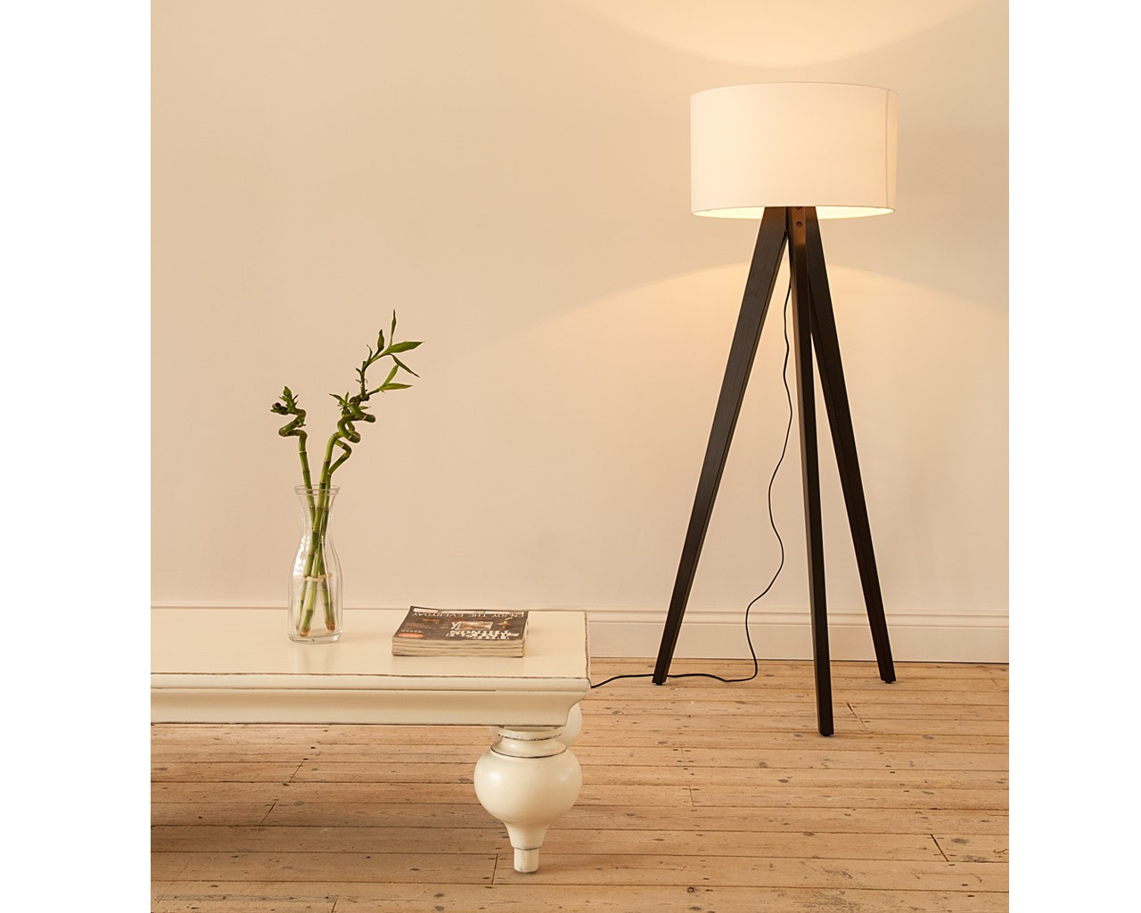 Some Tripod Floor Lamps For Your Home Home Lighting Design within measurements 1280 X 1024