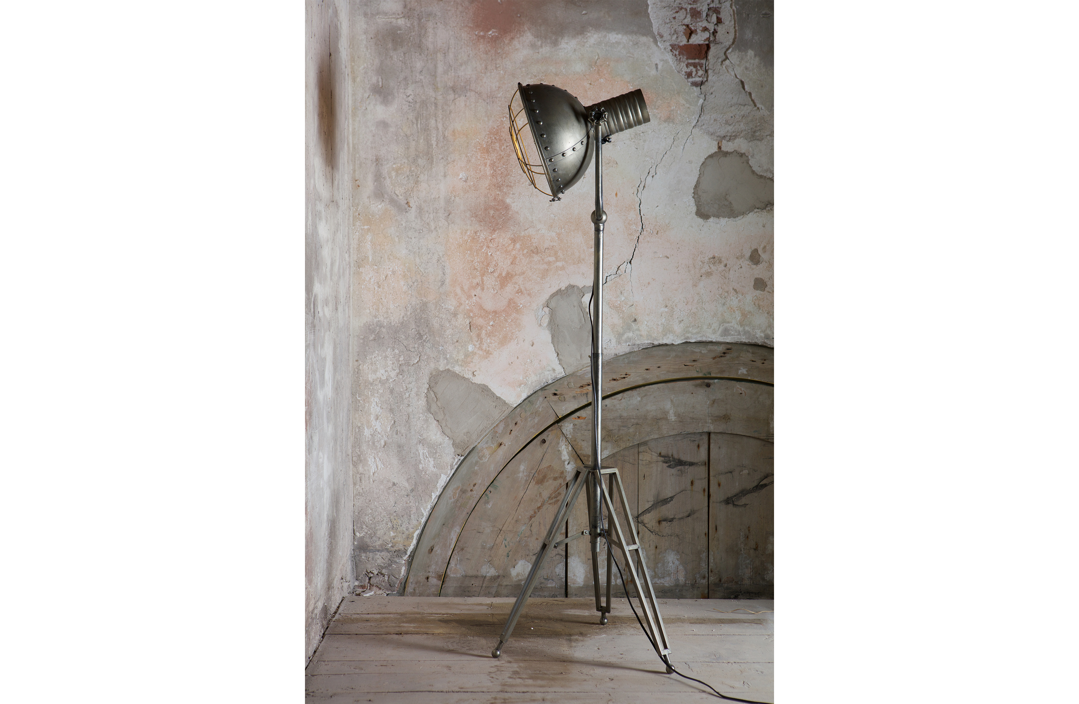 Spotlight Floor Lamp Metal Lampen Dekoration Bepurehome regarding measurements 3623 X 2362