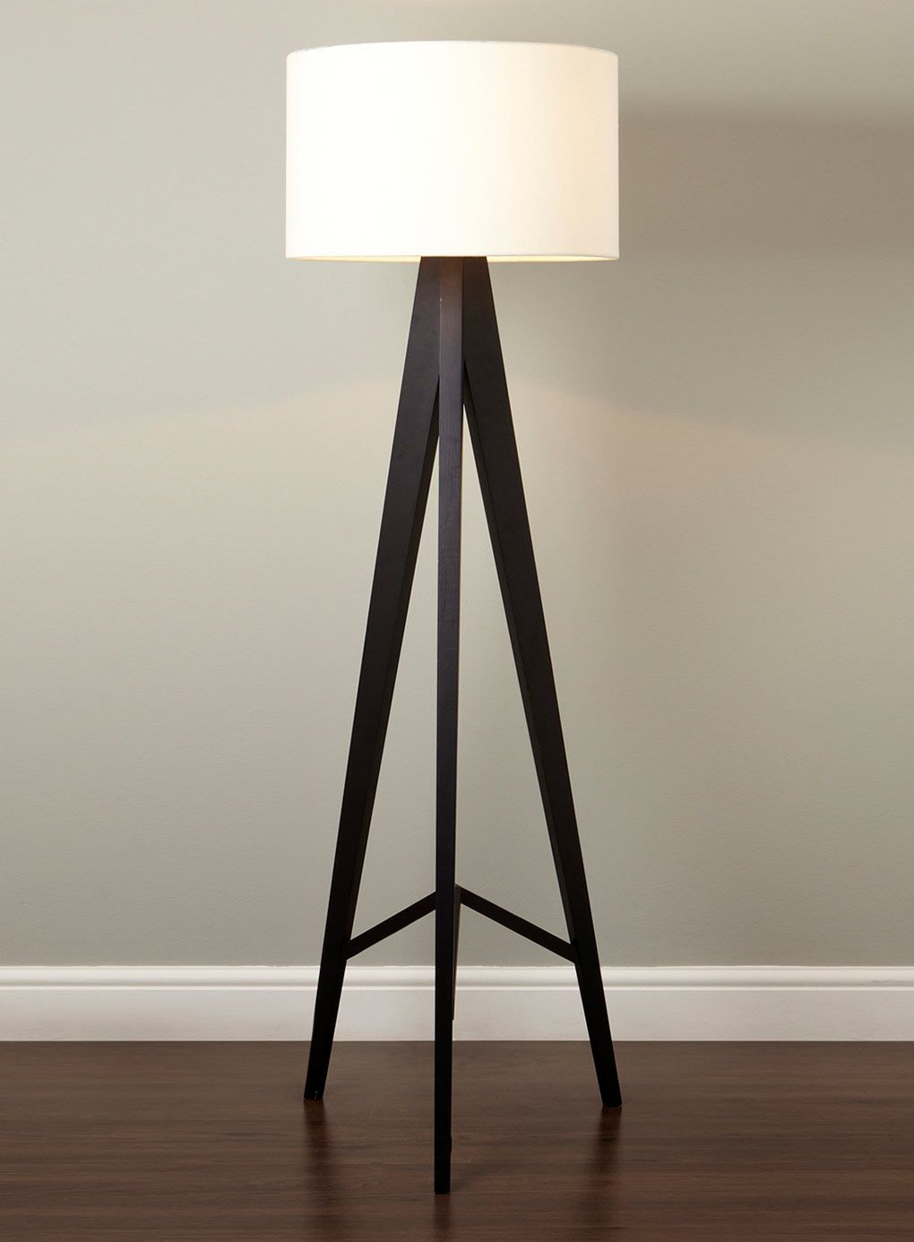 Tripod Floor Lamp Diy Wooden Tripod Floor Lamp Wooden within measurements 1020 X 1386