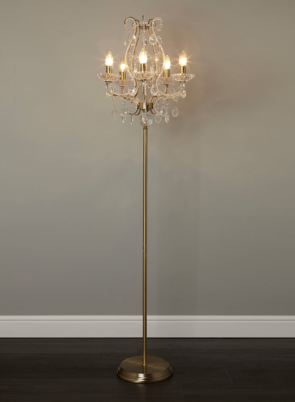 Use Floor Chandelier Lamps For Your Paradise House Warisan for sizing 1020 X 1386