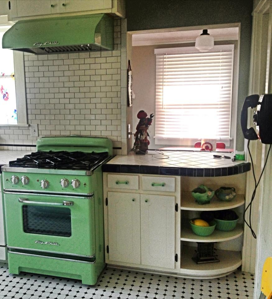 Retro Bungalow Hood Retro Stove Kitchen Design Kitchen with regard to size 874 X 960