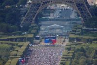 Soccer Paris Fanzone Fills With 90000 Willing Les Bleus throughout dimensions 900 X 1348